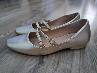 Bailarinas doradas.