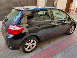 Toyota Auris 1.4 D-4D 90 cv