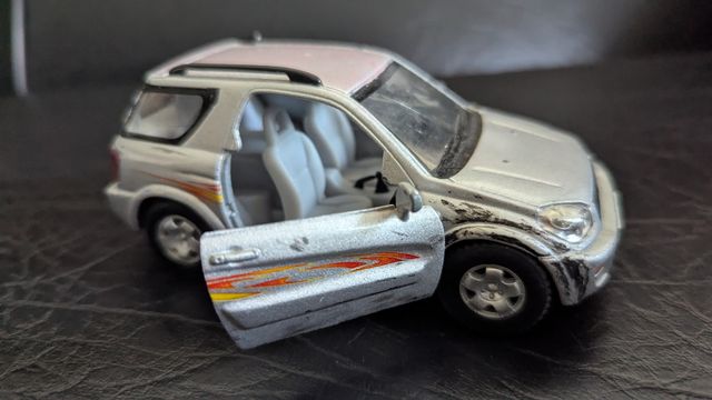 Carro de Brinquedo Toyota RAV4