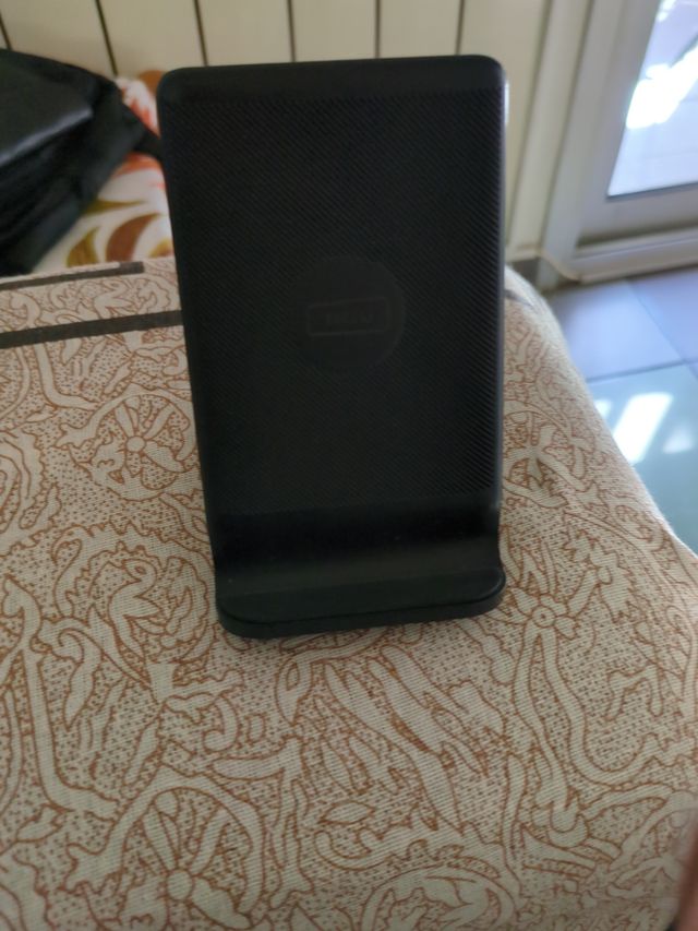 Cargador inalámbrico móvil