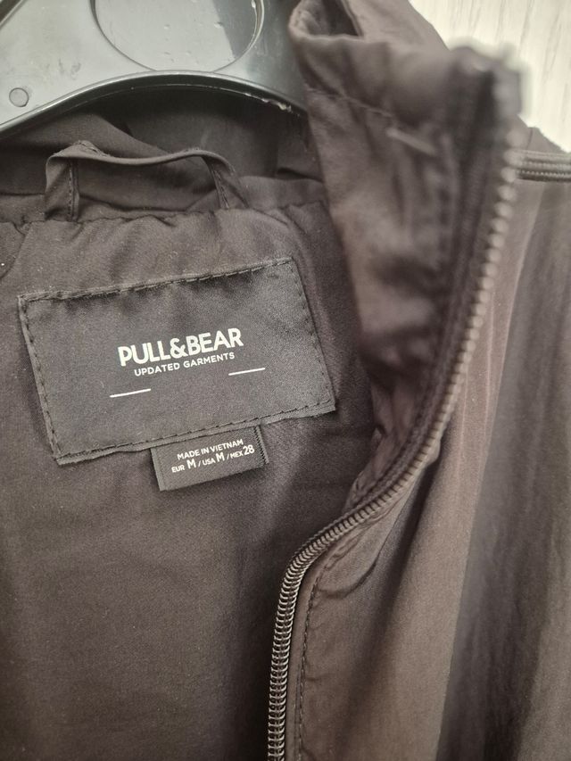Chaqueta negra Pull&Bear - Talla M
