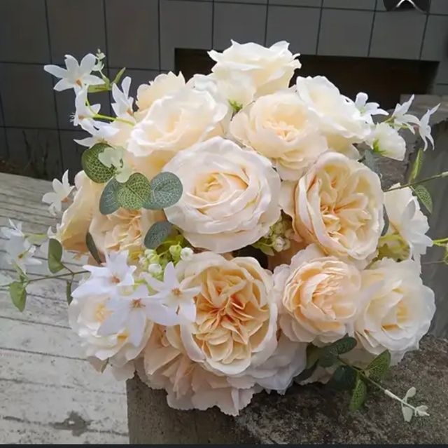 3 Centros de mesa y Rosas para celebraciones