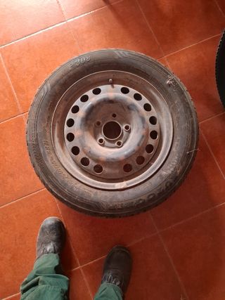 Neumático repuesto 195/60R15 88H