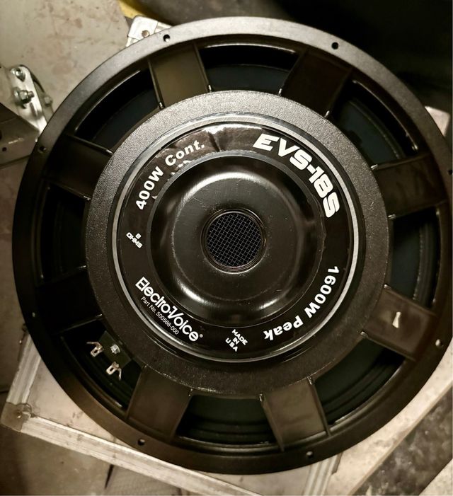 Altavoz Electrovoice EVS18S 1600W