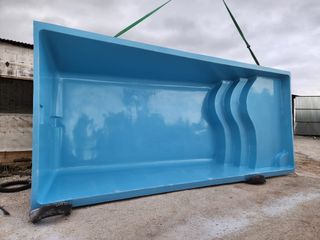 Piscina poliéster modelo Playa Victoria