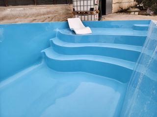 Piscina poliéster modelo Playa Victoria