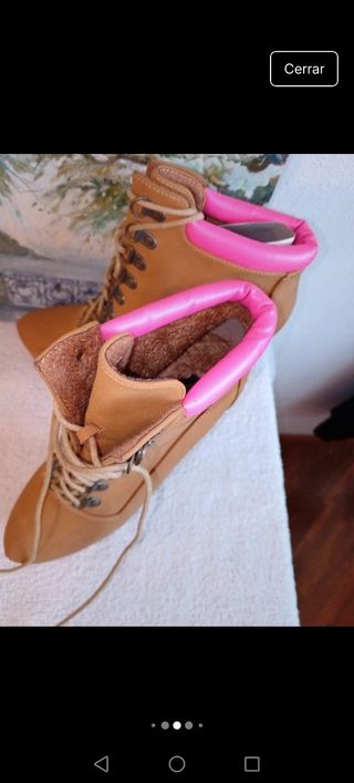 Botines Marrón con Cordones