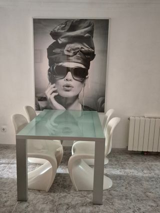 Mesa de comedor de La Oca. 
