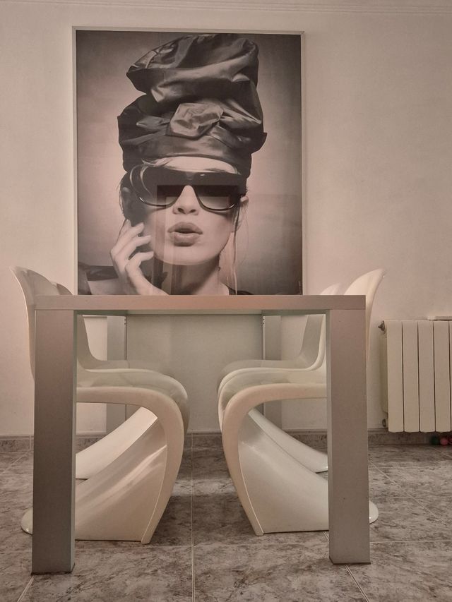 Mesa de comedor de La Oca. 
