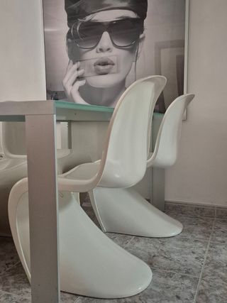Mesa de comedor de La Oca. 
