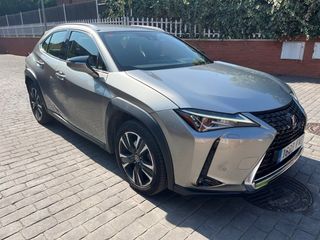 Lexus UX 2019