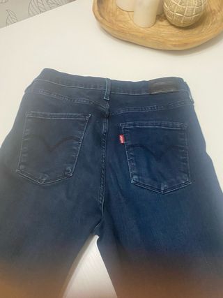 Levi's 525 jeans mujer talla w28 L32
