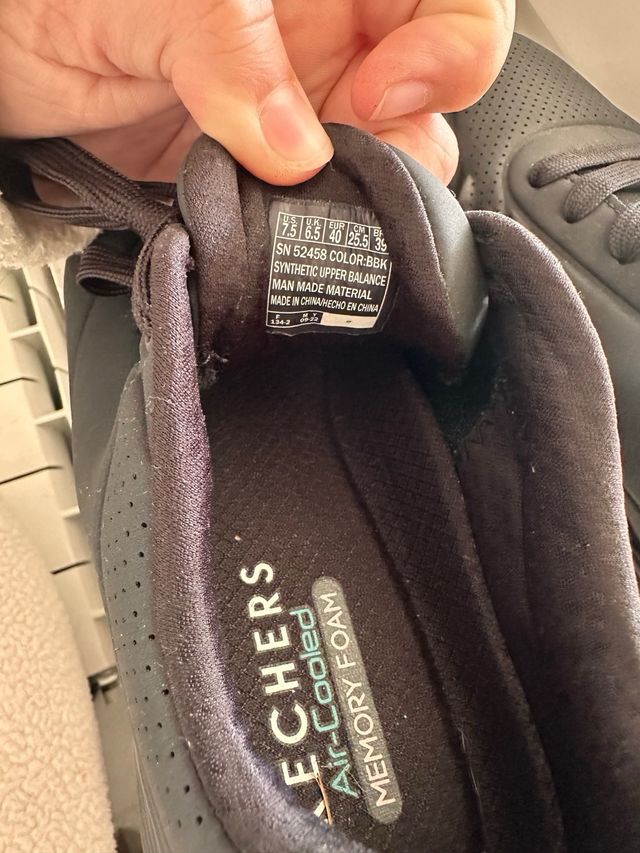 Zapatillas Skechers negras