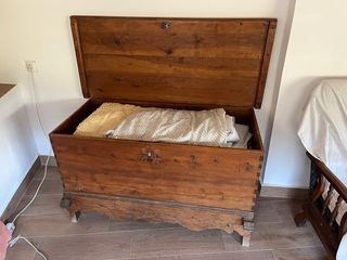 Arca de madera antigua