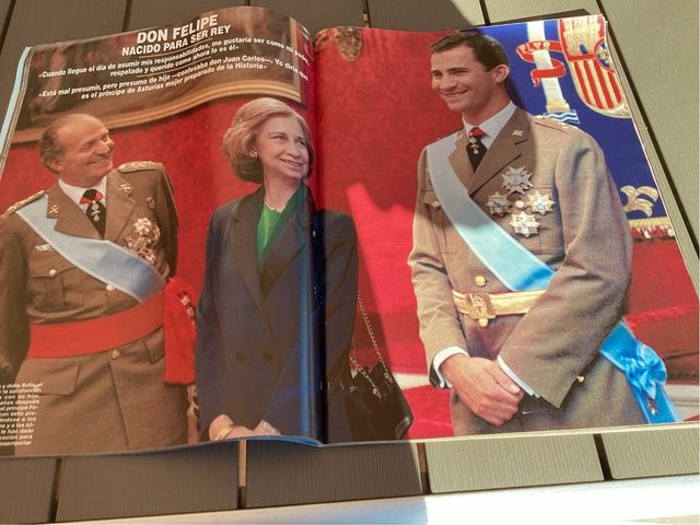 Revista Hola. Abdicacion Juan Carlos I.