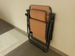Silla tumbona playa beige