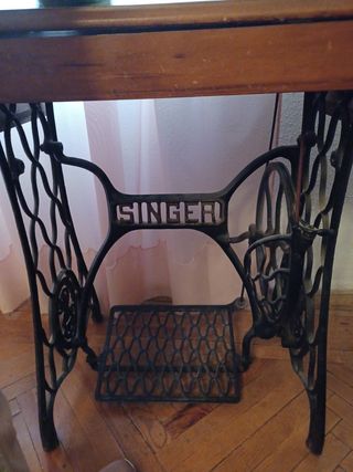 Máquina coser Singer Antigua.