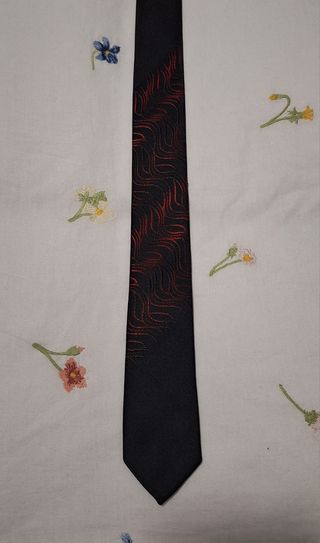 Corbata negra y roja Boccola
