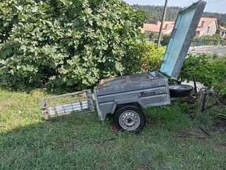 Remolque con ballesta