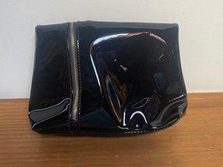 Bolso de mano charol. negro nuevo
