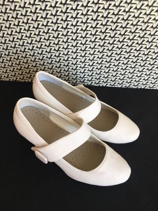 Zapatos ceremonia niña blancos