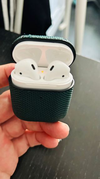Funda AirPods Apple (2ª Gen)