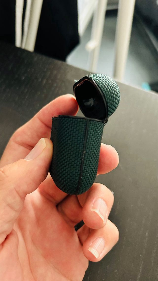 Funda AirPods Apple (2ª Gen)