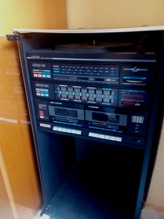 Equipo musica stereo cassete con toca discos Marca