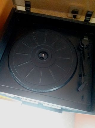 Equipo musica stereo cassete con toca discos Marca