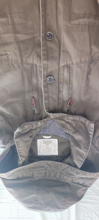 Parka militar Stradivarius verde oliva