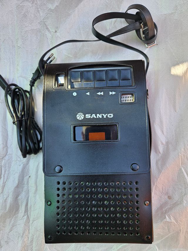 Sanyo M2512Z Cassette-Grabador Vintage