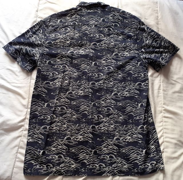Camisa de manga corta nueva.Talla L.