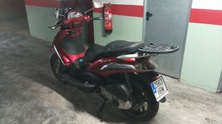 Piaggio Beverly 300 i.e. Tourer.