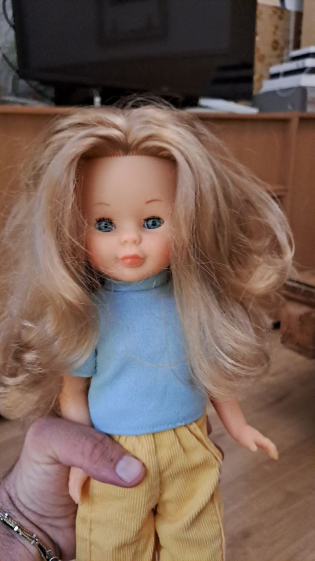 Muñeca Nancy Rubia Famosa