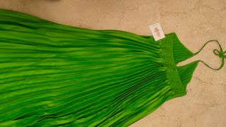 Vestido plisado largo verde