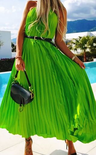 Vestido plisado largo verde