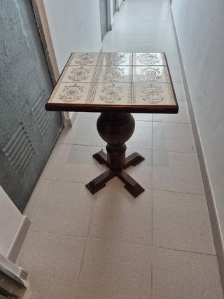 Mesa auxiliar vintage | cerámica y madera