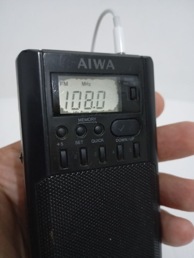 Radio Aiwa vintage portátil CR-DS20