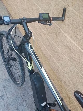 Bicicleta  Scott con batería 