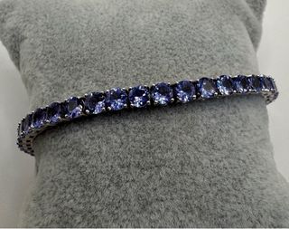 Pulsera de oro de 18 kt con tanzanitas
