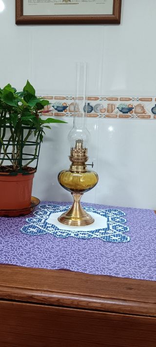 Quinqué bronce y cristal antiguo