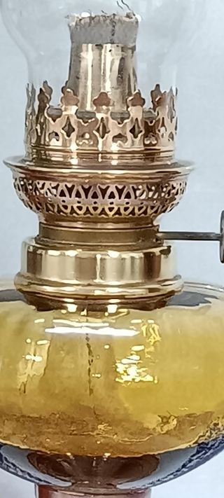 Quinqué bronce y cristal antiguo