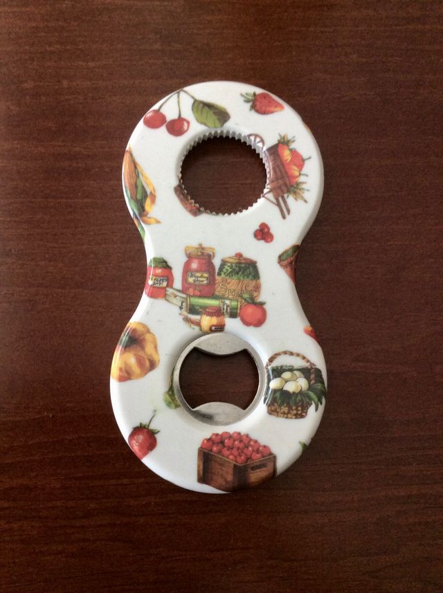 ABREBOTELLAS + SACACHAPAS