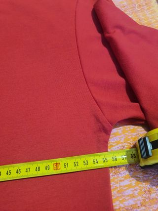 Felpa rossa SHEIN XS,ma veste più grande