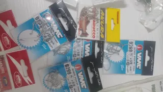 Esche pesca: artificiali,ami,girelle,affondatore