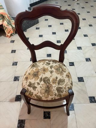 Sillas antiguas de madera - mimbre.