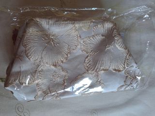 Zapatos y bolso Sino Vaello dorados