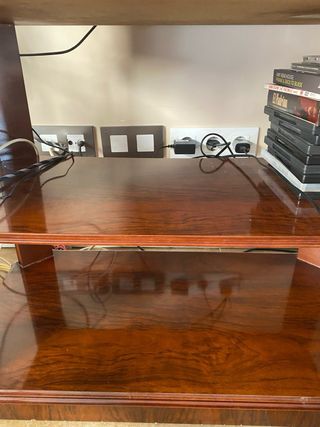 Mesa TV 2 estantes - Madera