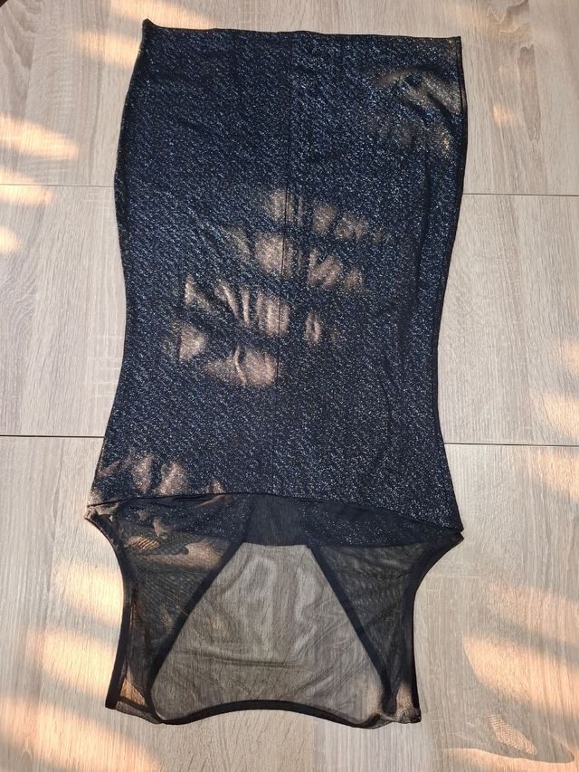 Vestido negro brillante