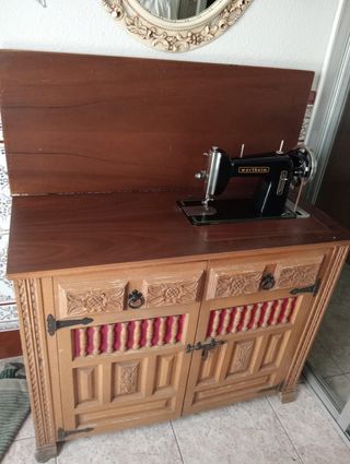 Máquina coser Antigua + mueble